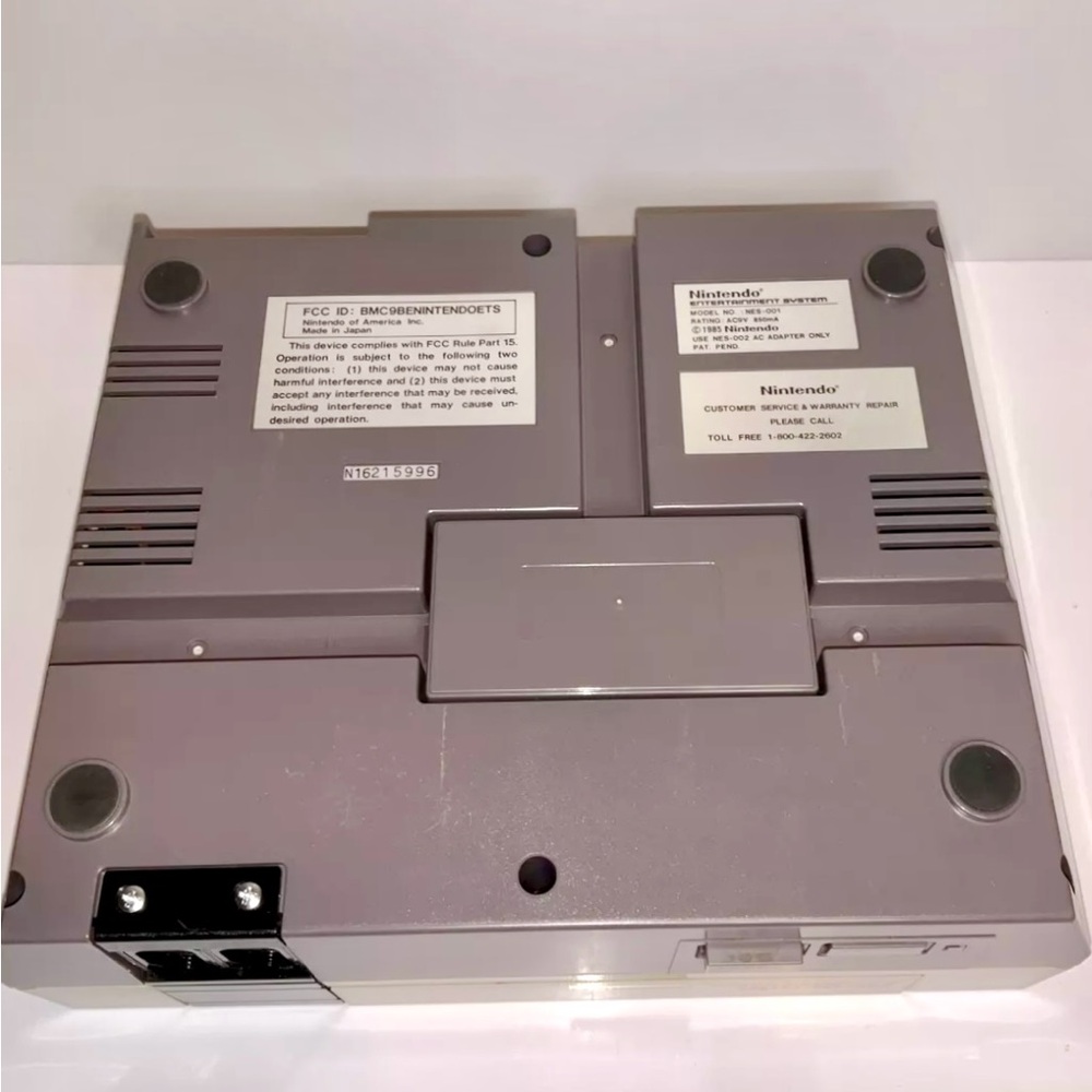 1985 Original Nintendo NES Console With 2 Controllers, Adapter ~ No games! - Picture 3 of 14